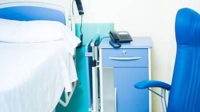 hospital_bed_and_chair.jpg